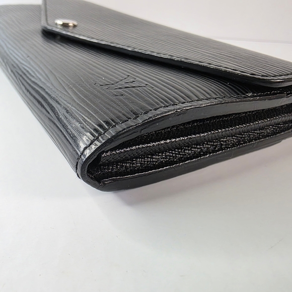 Louis Vuitton Black Epi Leather Sarah Wallet | Entrupy COA - Picture 7 of 13